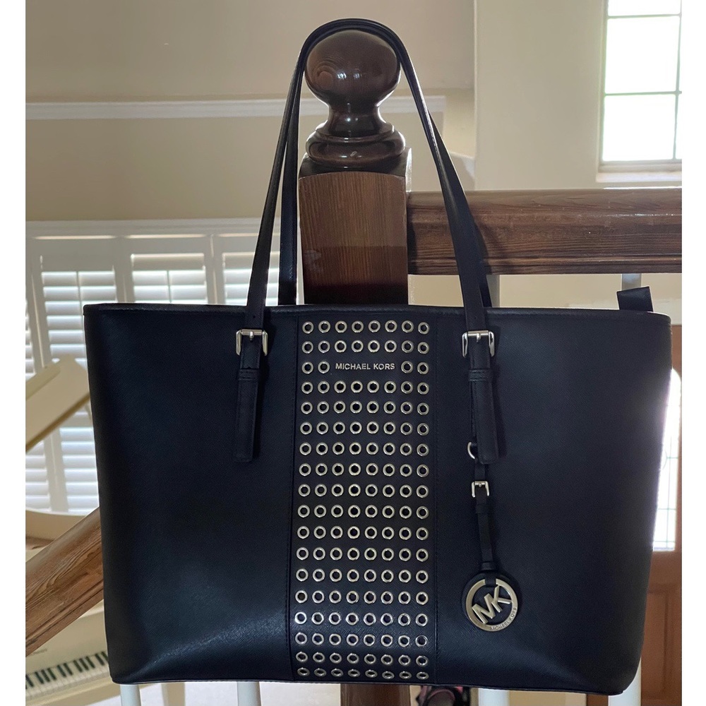 Michael Kors Black Tote w/Tech Insert - Picture 1 of 4